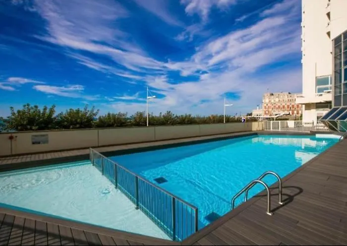 公寓 Victoria Centre Grande And Pool