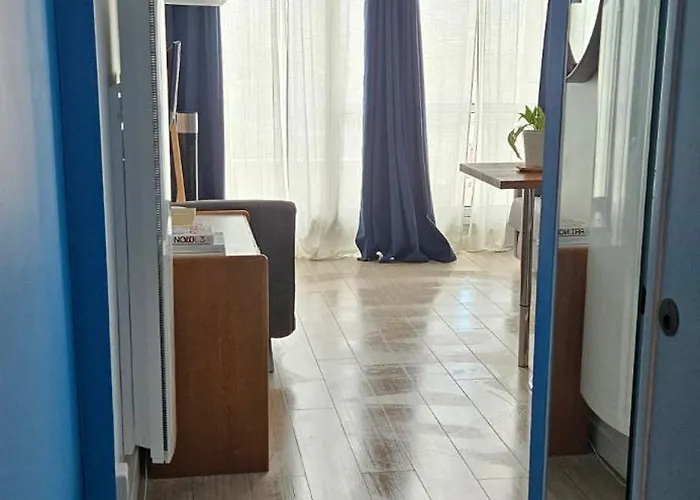 Victoria Centre Grande And Pool Apartman *